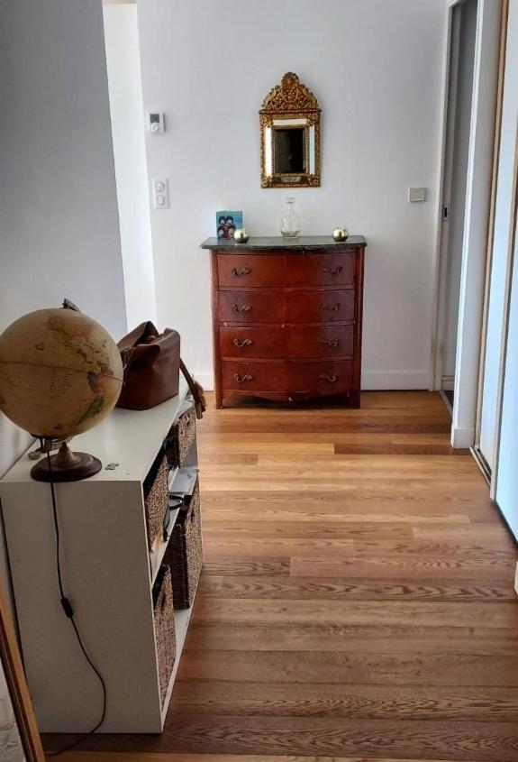 Chambre Lit 2 Personnes Dans Appartement Du Logeur Mandelieu-la-Napoule Exterior foto